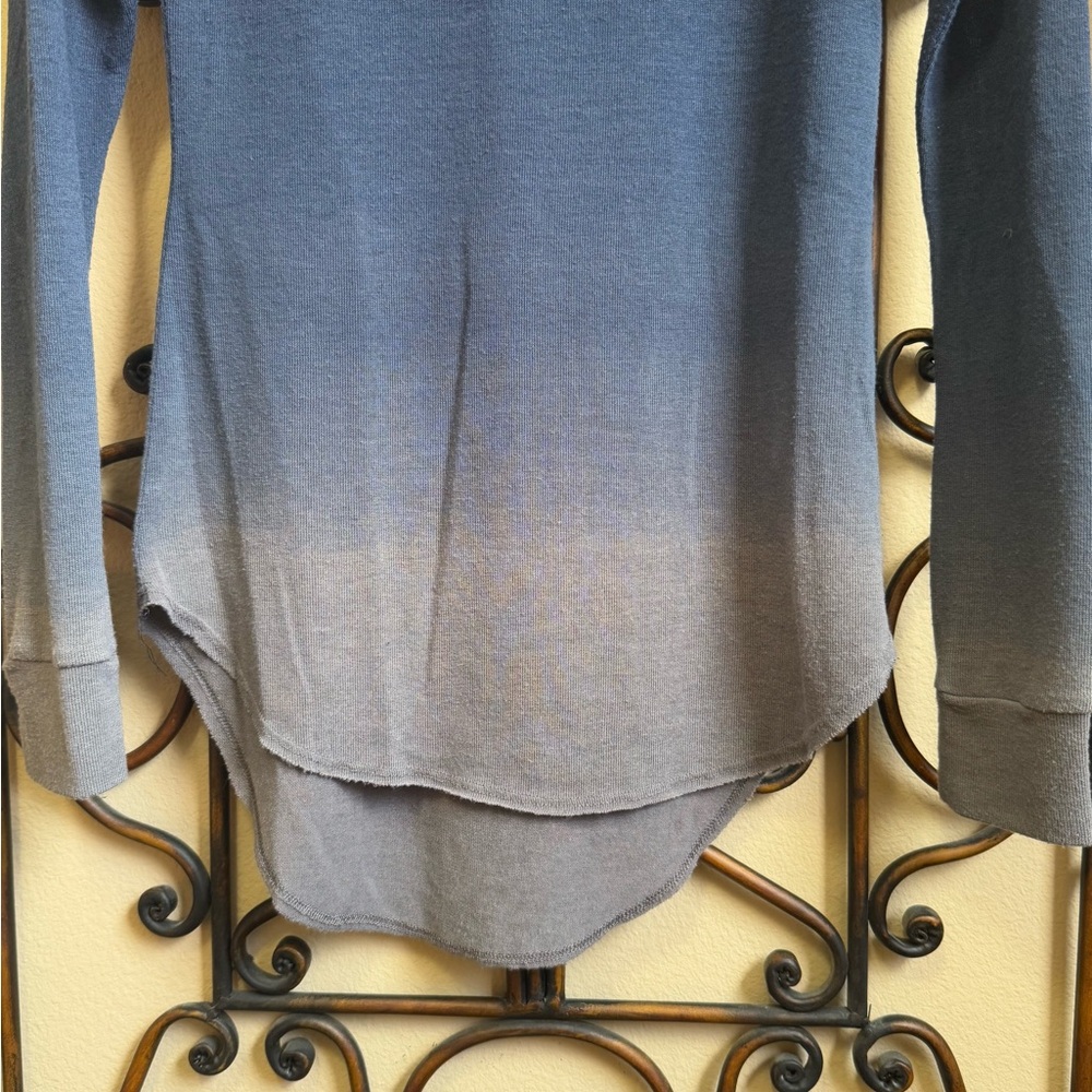 LIKE NEW Treasure & Bond Ombré Top Size XXS - Picture 5 of 11